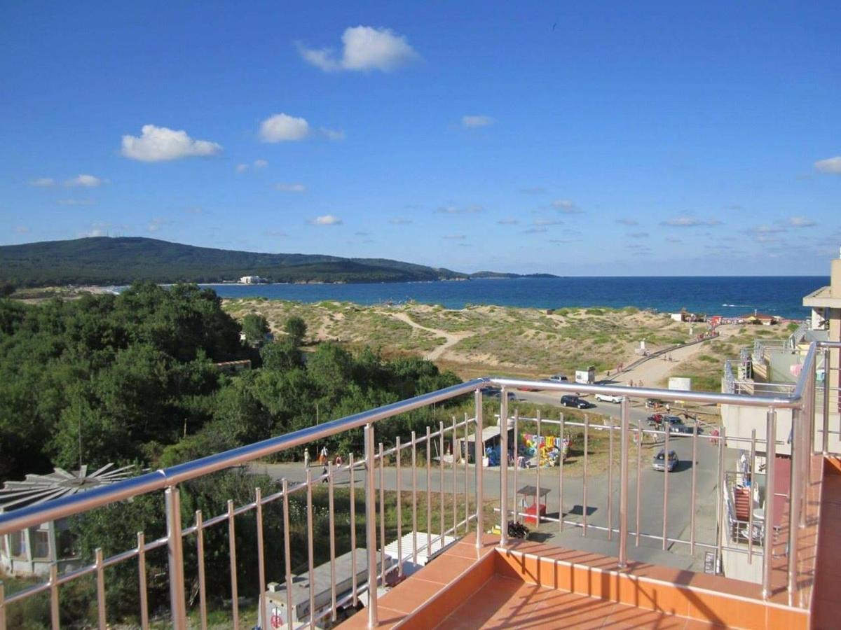 Guest Rooms Venera Primorsko Buitenkant foto